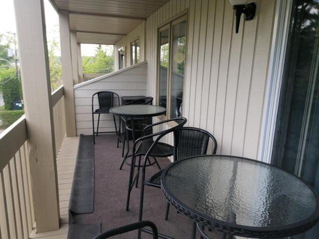 Superbe Condo Bord De L'Eau A Magog Exterior foto